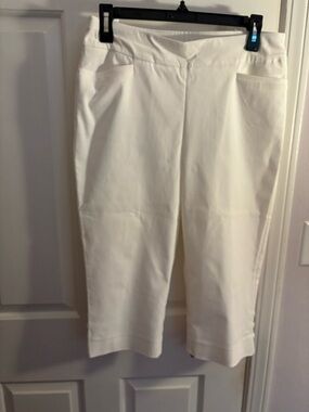 Chico's White Capri Pants